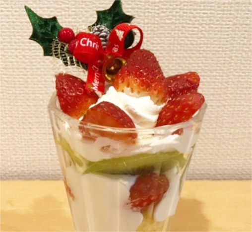 おうちで作ろう素敵なクリスマスパフェ